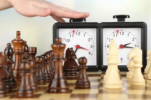 Win At Chess Fast With These 10 Tips And Tricks For Beginners